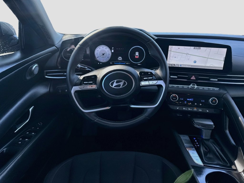Used 2025 Hyundai Elantra SEL FWD image 23