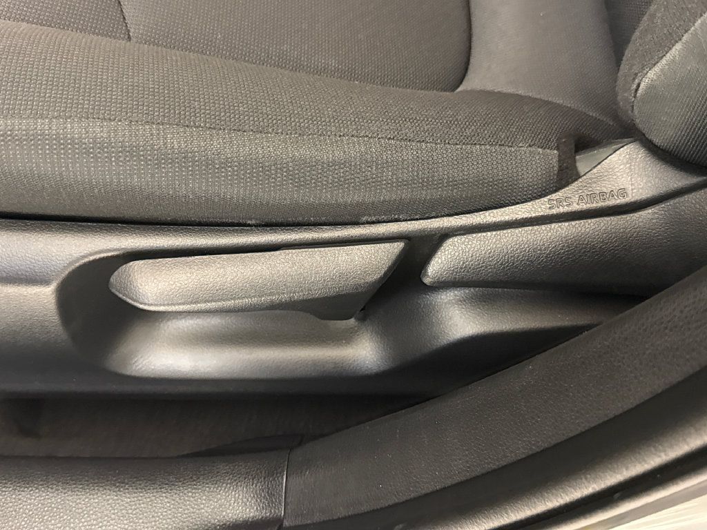 Used 2021 Toyota Corolla LE FWD image 20