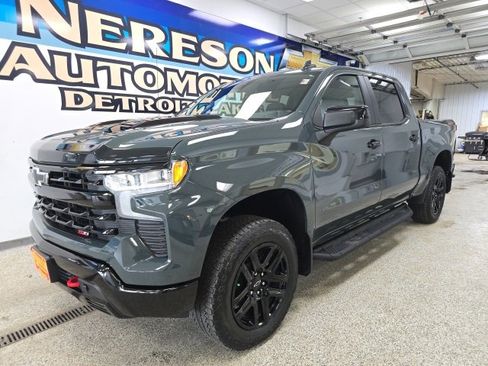 Used 2025 Chevrolet Silverado 1500 LT Trail Boss w/ Convenience Package II image 1