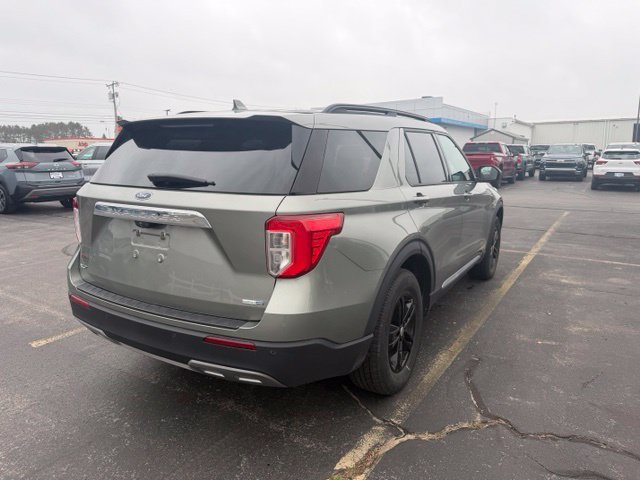 Used 2020 Ford Explorer XLT w/ Equipment Group 202A AWD/4WD image 13