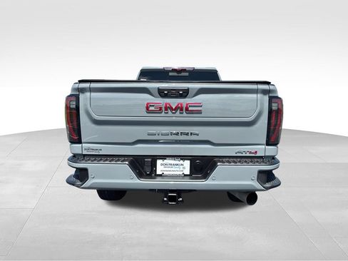Used 2024 GMC Sierra 2500 AT4 w/ AT4 Premium Plus Package AWD/4WD image 3
