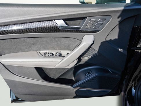 Used 2023 Audi SQ5 Premium Plus w/ Premium Plus Package image 24