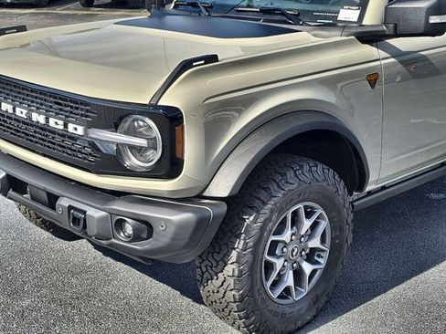 New 2025 Ford Bronco Badlands image 10