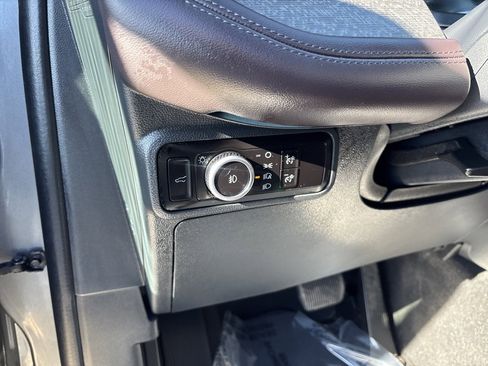 Used 2025 Ford Explorer Platinum w/ LUX Leather Package image 18