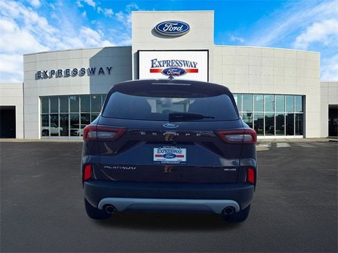 Used 2023 Ford Escape Platinum image 7