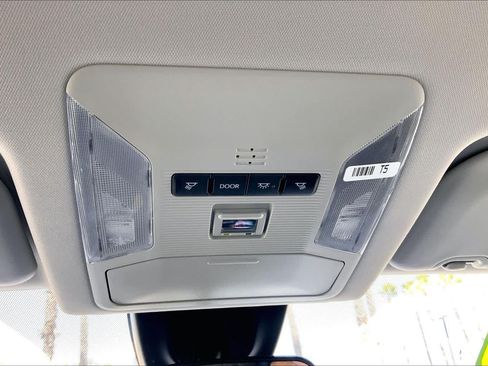 Certified 2025 Toyota RAV4 LE FWD image 33