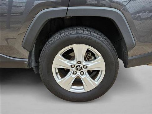 Used 2020 Toyota RAV4 XLE AWD/4WD image 15