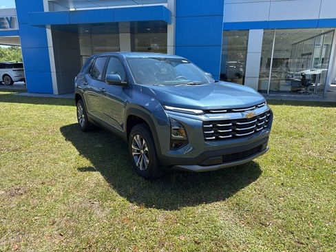 New 2026 Chevrolet Equinox LT w/ Safety and Technology Package FWD image 2