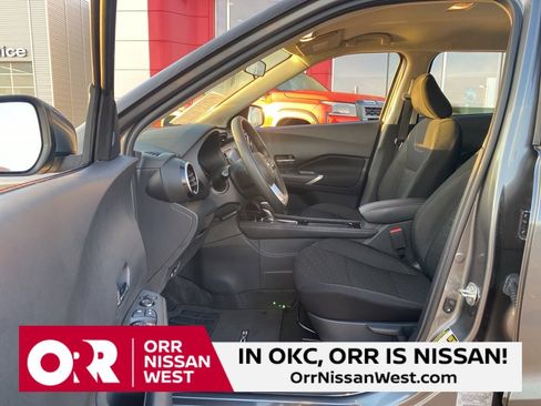 Used 2023 Nissan Kicks SV image 14