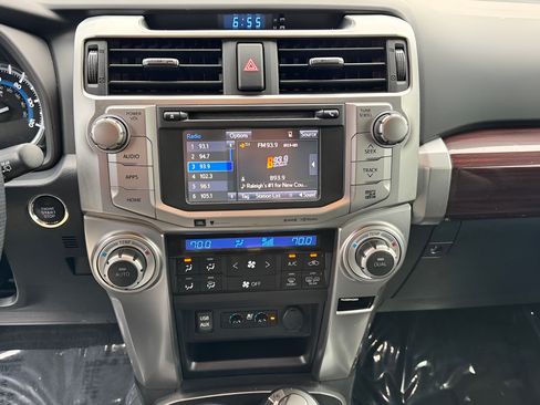 Used 2016 Toyota 4Runner Limited AWD/4WD image 26