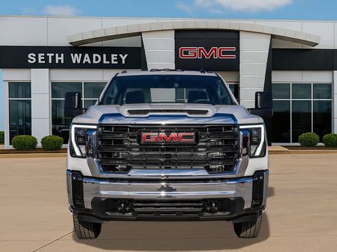 New 2026 GMC Sierra 3500 Pro AWD/4WD image 2