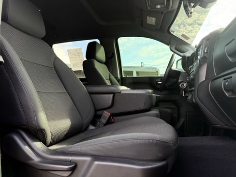 Certified 2020 Chevrolet Silverado 2500 Custom w/ Custom Value Package image 12