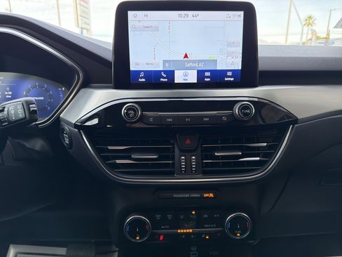 Used 2022 Ford Escape Titanium w/ Class II Trailer Tow Package image 20