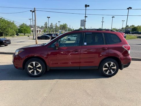Used 2017 Subaru Forester 2.5i Premium w/ All-Weather Package image 9