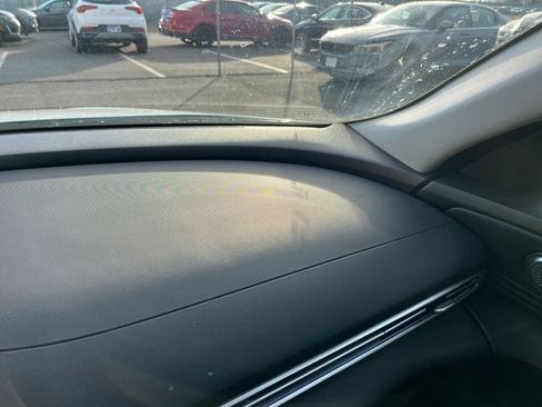 Used 2025 Hyundai Elantra SEL image 35