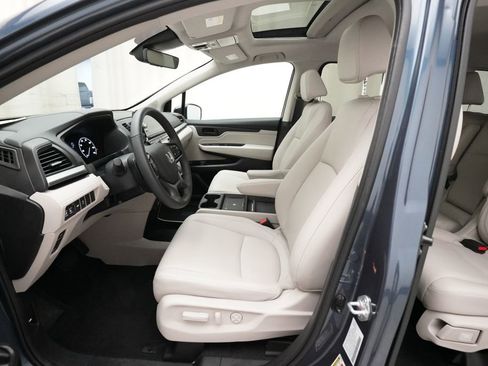 Certified 2026 Honda Odyssey EX-L image 7