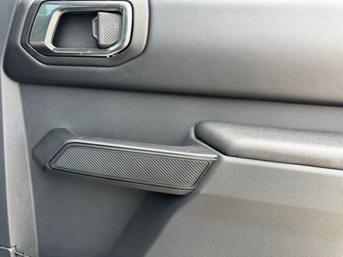 New 2025 Ford Bronco Badlands image 19