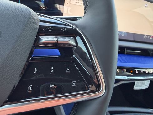 New 2026 Cadillac Optiq Luxury 1 image 25