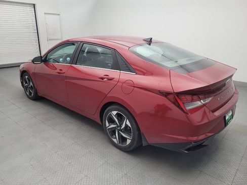 Used 2022 Hyundai Elantra SEL w/ Convenience + Premium Package FWD image 3