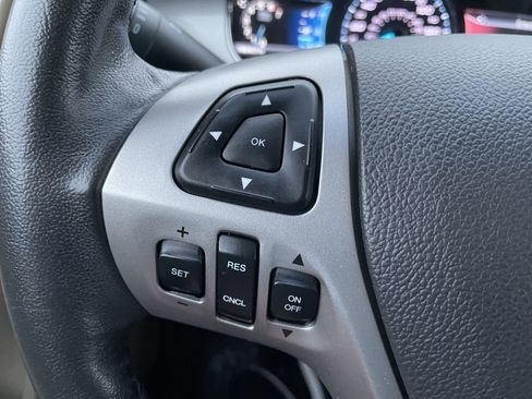 Used 2014 Ford Taurus SEL w/ Equipment Group 201A image 15