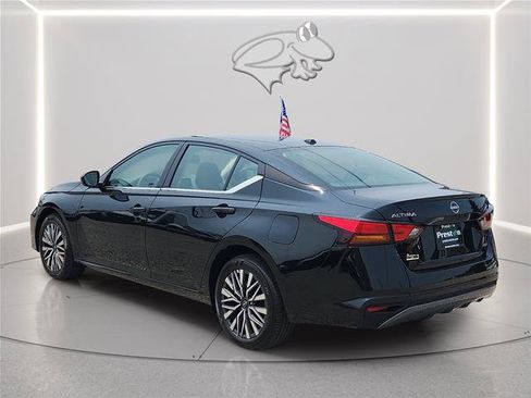 Used 2026 Nissan Altima 2.5 SV AWD/4WD image 3