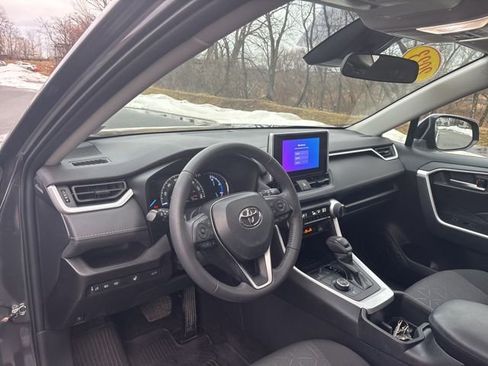 Used 2023 Toyota RAV4 XLE image 39