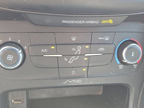 Used 2018 Ford Focus ST FWD image 7