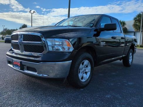 Used 2024 RAM 1500 Classic SLT image 8