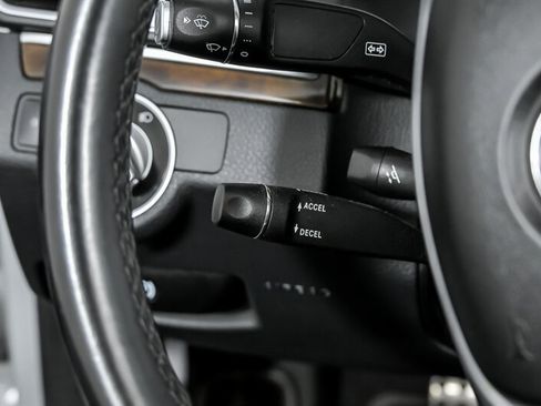 Used 2014 Mercedes-Benz E 550 Cabriolet image 26