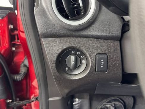 Used 2017 Ford Fiesta SE w/ Equipment Group 201A FWD image 31