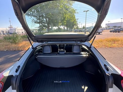 Used 2021 Toyota Prius Prime XLE FWD image 9