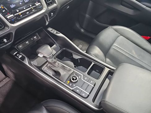 Used 2023 Kia Sorento S w/ Panoramic Sunroof Package AWD/4WD image 25