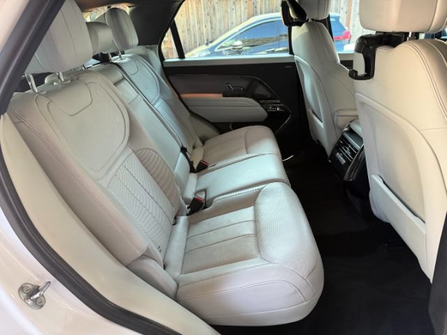 Used 2025 Land Rover Range Rover Sport SE AWD/4WD image 27