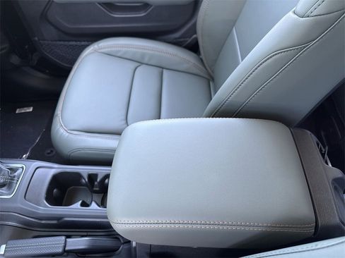 New 2025 Jeep Gladiator Mojave image 21