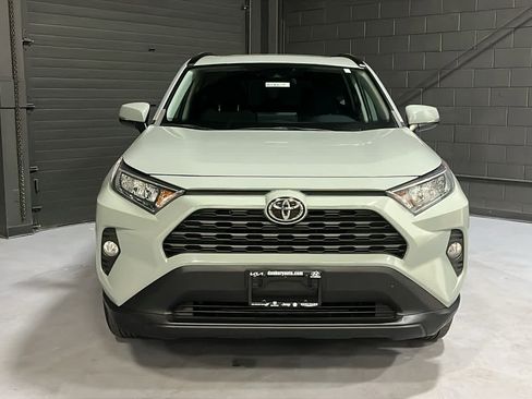 Used 2021 Toyota RAV4 XLE w/ Convenience Package AWD/4WD image 2