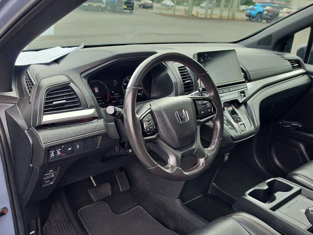 Used 2025 Honda Odyssey Sport-L image 15