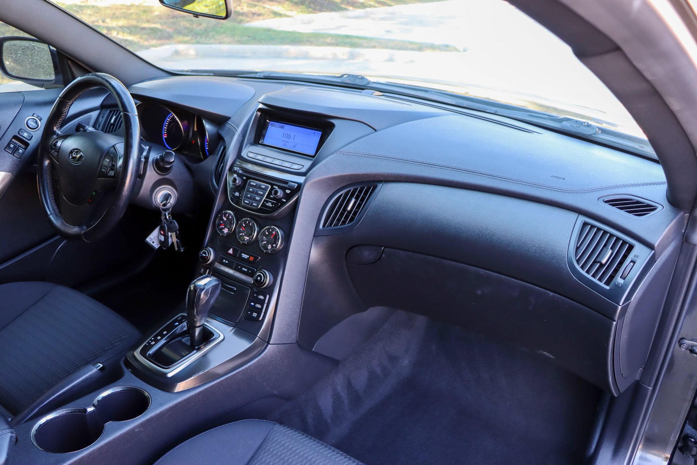 Used 2013 Hyundai Genesis 2.0T RWD image 20