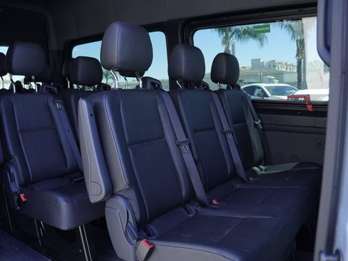 Used 2023 Mercedes-Benz Sprinter 2500 image 26