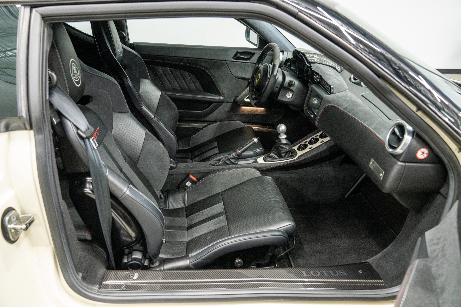 Used 2020 Lotus Evora RWD image 28