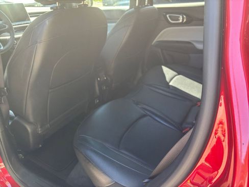 Used 2025 Jeep Compass Limited image 25