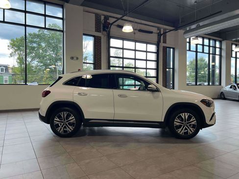 Used 2025 Mercedes-Benz GLA 250 4MATIC image 5