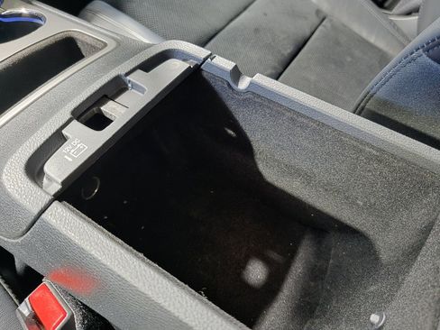 Used 2018 Jeep Grand Cherokee Altitude image 25