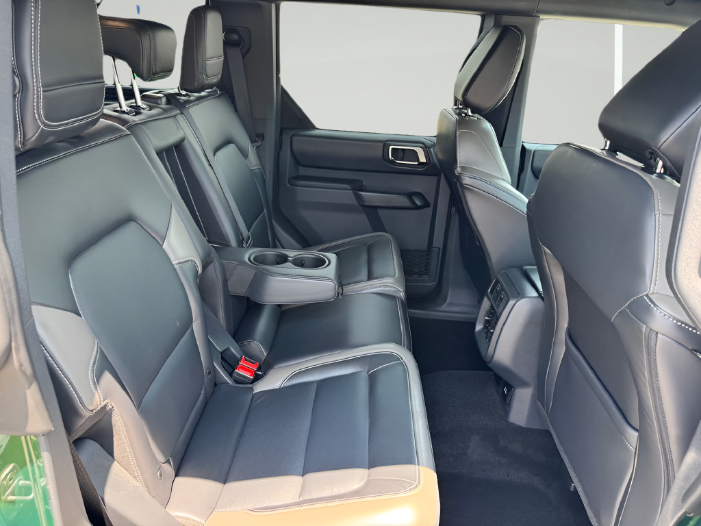 Used 2025 Ford Bronco Outer Banks AWD/4WD image 17