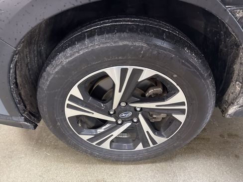 Used 2024 Subaru Crosstrek 2.0i Premium image 6