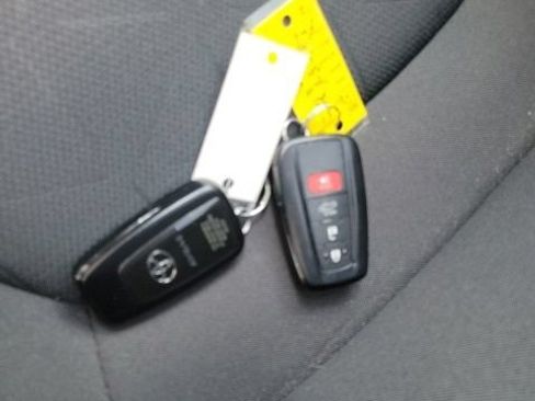 Used 2025 Toyota RAV4 XLE w/ Convenience Package FWD image 22