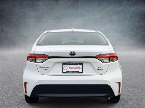 Used 2025 Toyota Corolla LE image 5