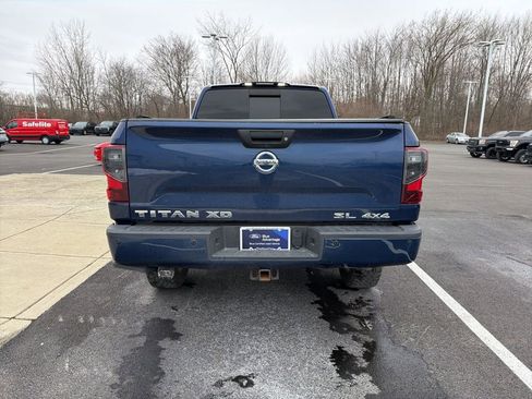 Used 2018 Nissan Titan SL w/ Chrome Package image 6
