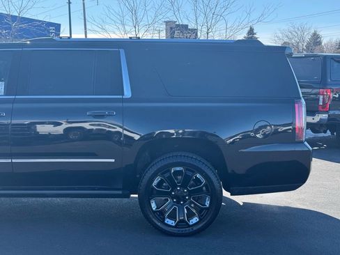 Used 2020 GMC Yukon XL Denali w/ Denali Ultimate Package image 11