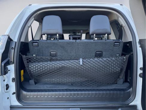 Used 2014 Lexus GX 460 w/ Premium Package image 26