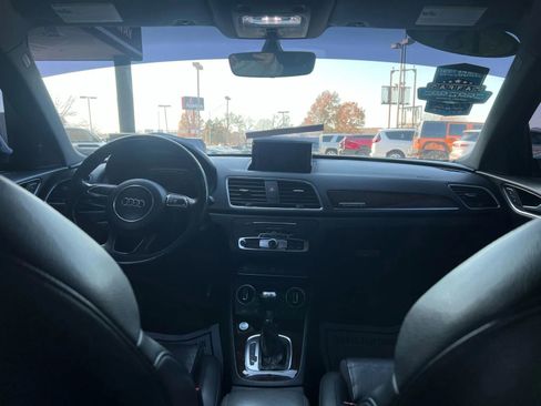 Used 2018 Audi Q3 2.0T Premium Plus w/ Premium Plus Package image 17